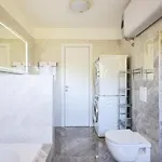 Deja Blue- Free Garage Parking Apartment *