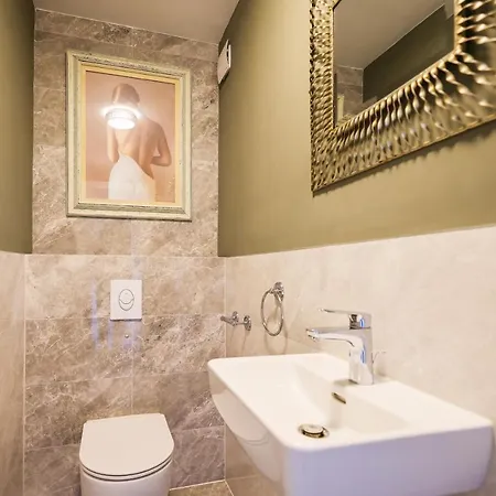 Apartament Deja Blue- Free Garage Parking *