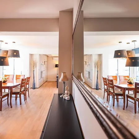 Deja Blue- Free Garage Parking Apartament *