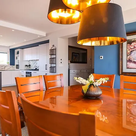 Deja Blue- Free Garage Parking Apartament *