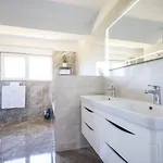 Deja Blue- Free Garage Parking Apartamento *
