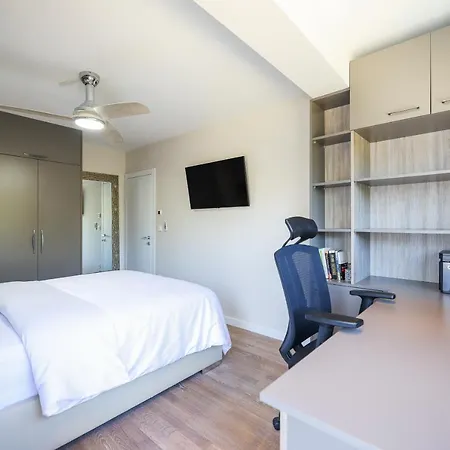 Deja Blue- Free Garage Parking Apartment
